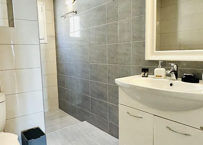 Ξενοδοχείο με διαμερίσματα Oceania 4*