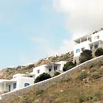 Oceania מלון דירות 3*